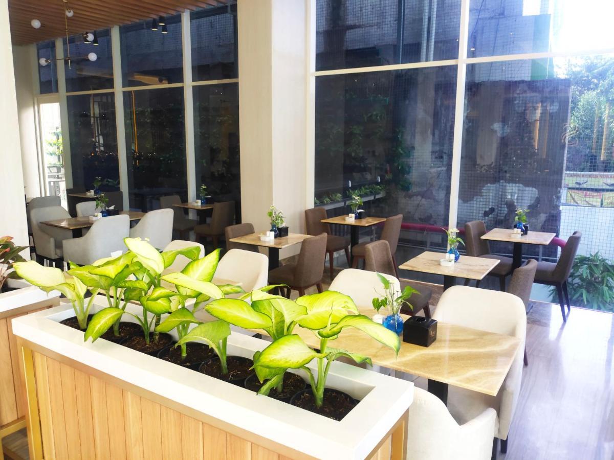 Surabaya River View Hotel Luaran gambar