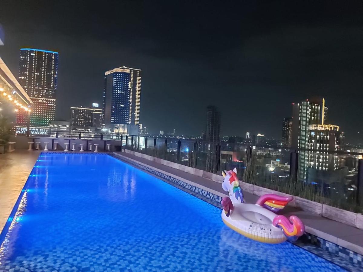 Surabaya River View Hotel Luaran gambar