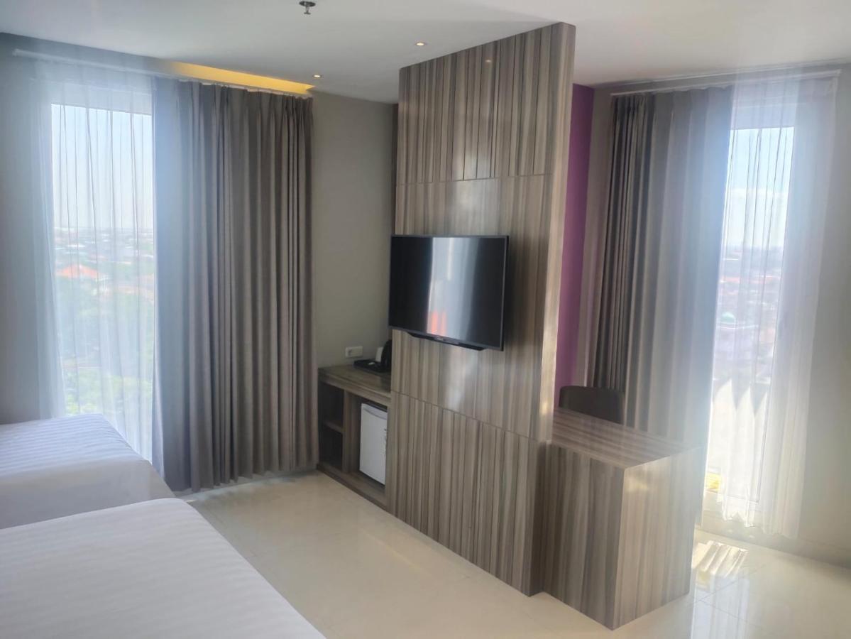 Surabaya River View Hotel Luaran gambar